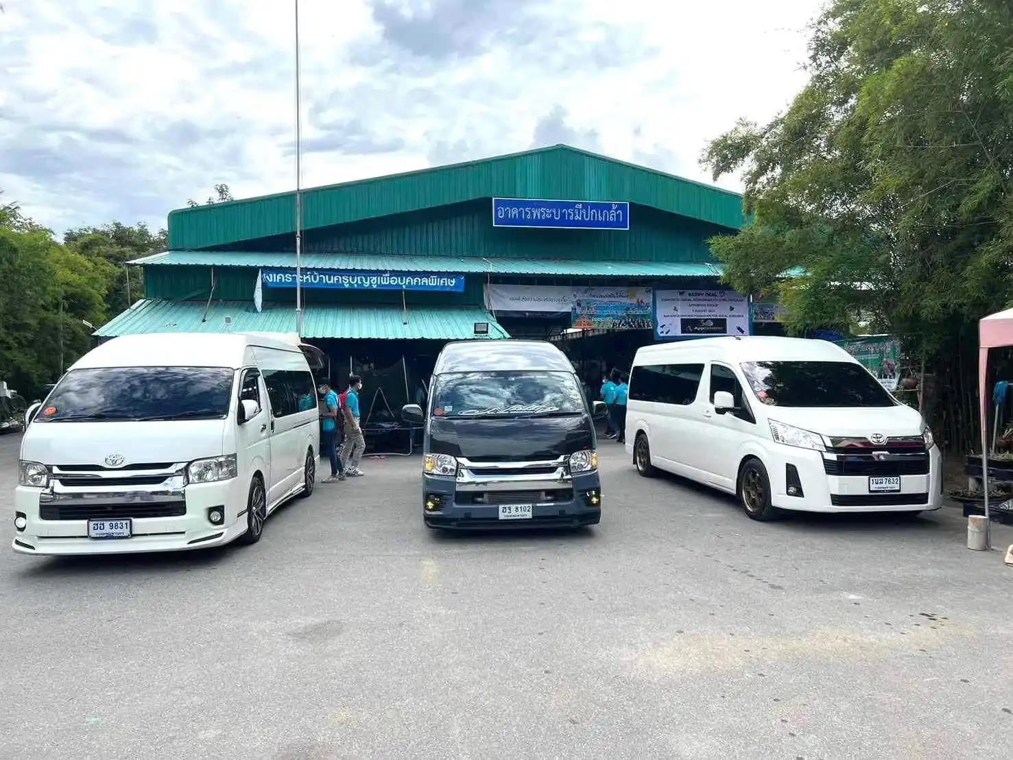 รถตู้พร้อมคนขับสมุทรปราการ
